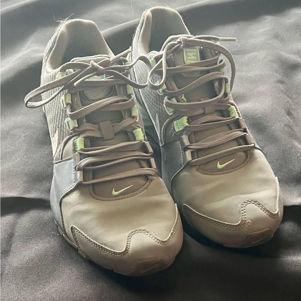 Nike Shoes Women’s Size 9 Grey & Teal